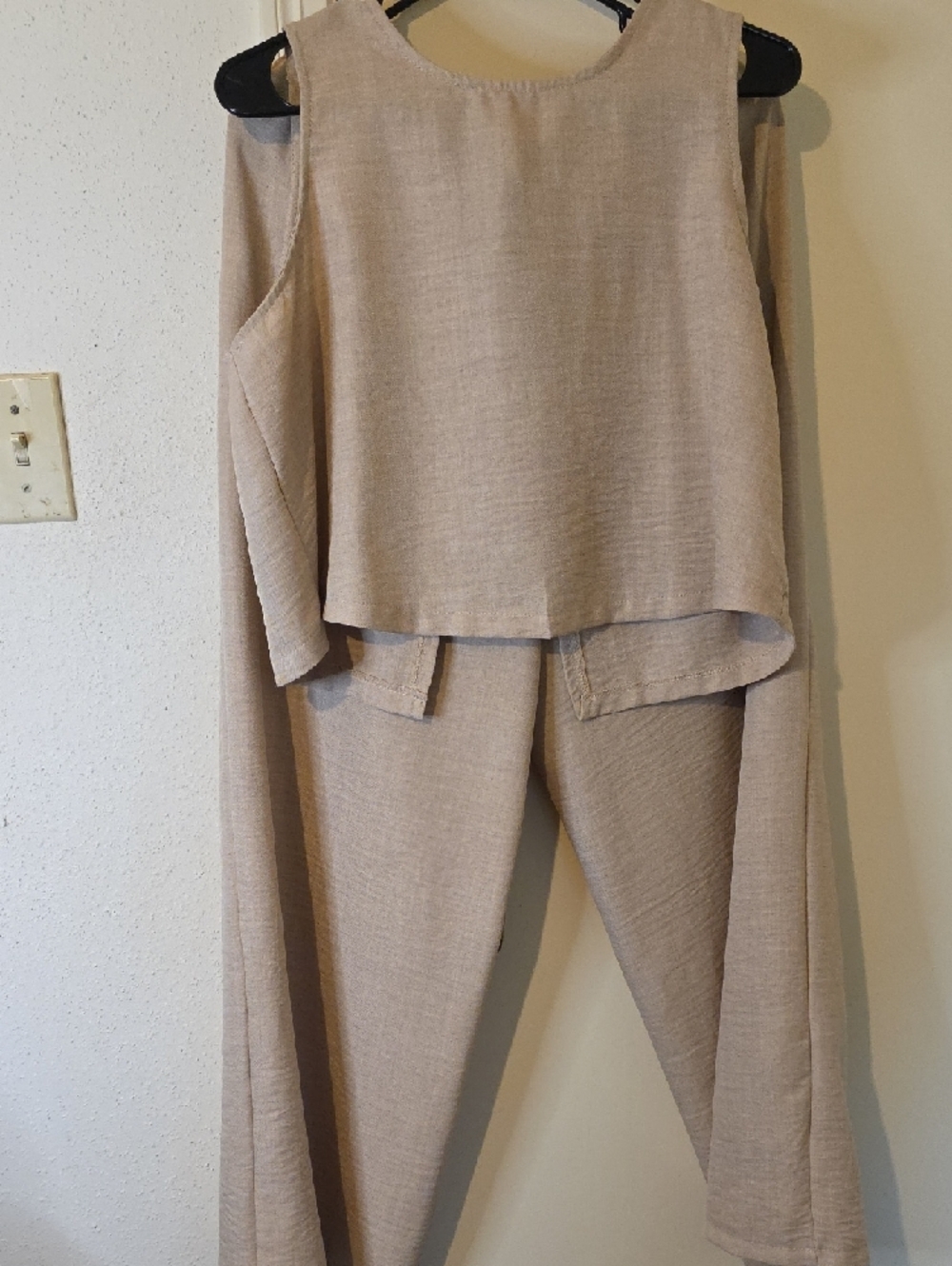 Sleeveless Beige Wide-Leg Pant Set - Picture 5 of 6